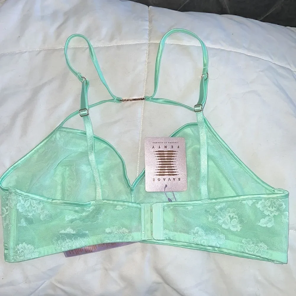 NWT SAVAGE X FENTY BRA